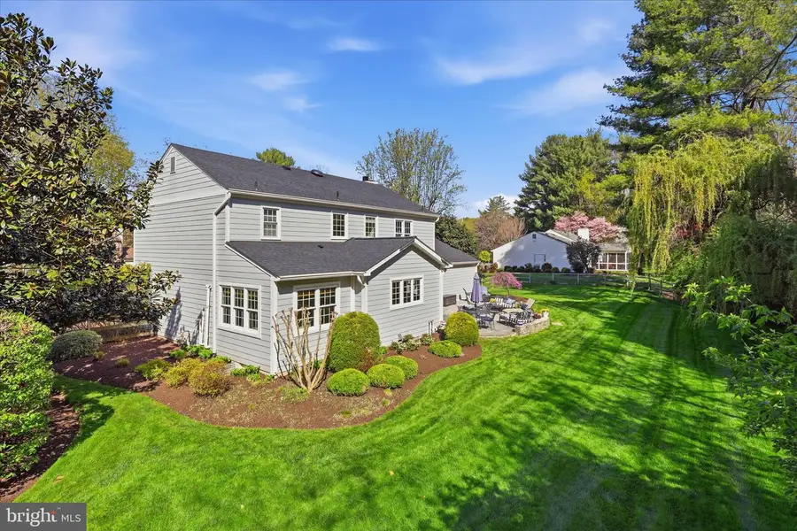 1919 Batten Hollow, Vienna, VA 22182 - #2