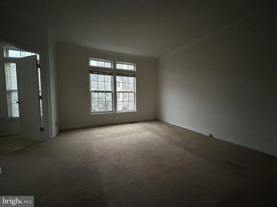 8477 Hallie Rose St, Alexandria, VA 22309 - #3