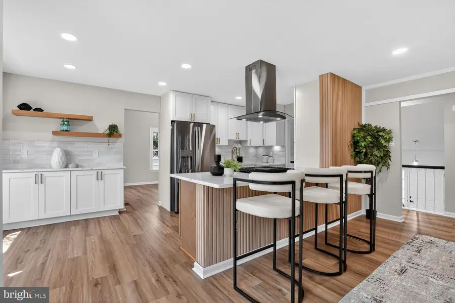 9217 Dorothy Ln, Springfield, VA 22153 - #3