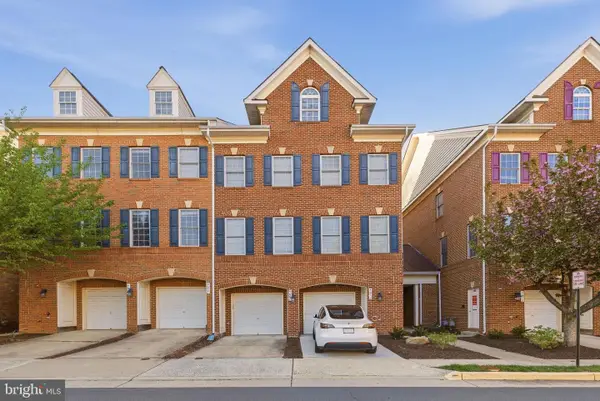 4609 Hummingbird Ln #106, FAIRFAX, VA 22033