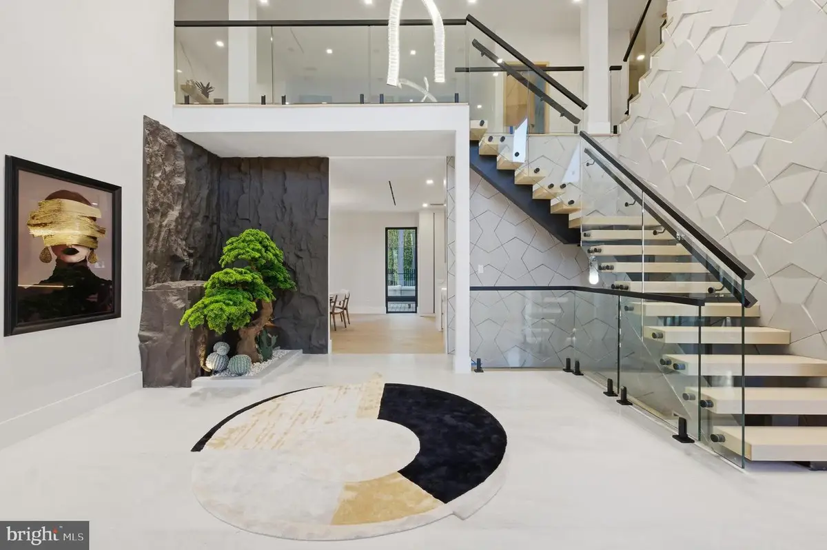 1124 Savile Ln, McLean, VA 22101 - #1