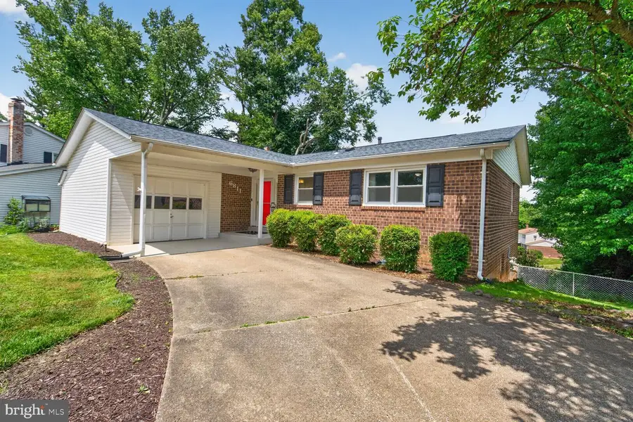 6811 Sydenstricker Rd, Springfield, VA 22152 - #2