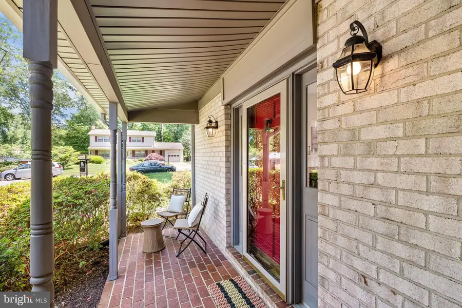 6604 Grey Fox Dr, Springfield, VA 22152 - #3