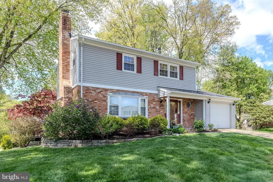 6526 Greenview Ln, Springfield, VA 22152 - #2