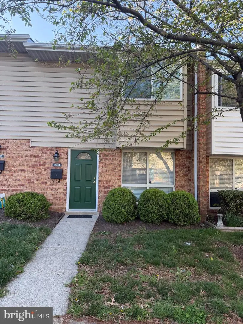 2214 Jensen Pl, Herndon, VA 20170 - #1