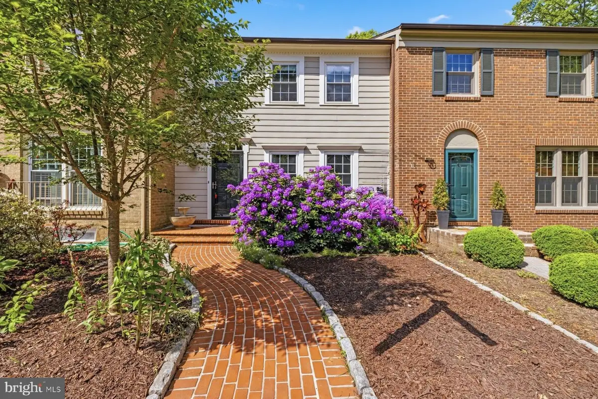 7961 Hidden Bridge Dr, Springfield, VA 22153 - #1