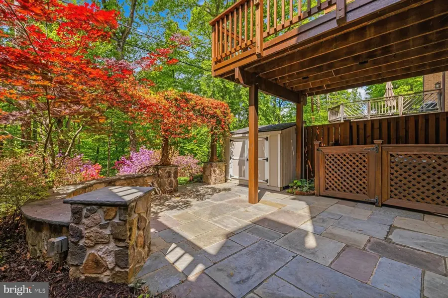7961 Hidden Bridge Dr, Springfield, VA 22153 - #3
