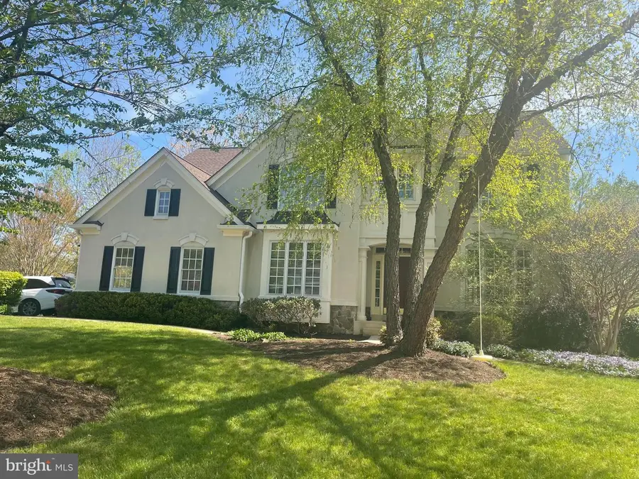 4755 Sun Orchard Dr, Chantilly, VA 20151 - #2