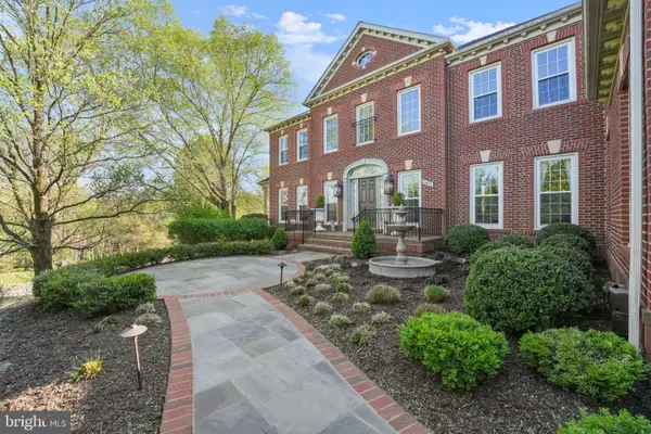 11431 Woolington Rd, GREAT FALLS, VA 22066