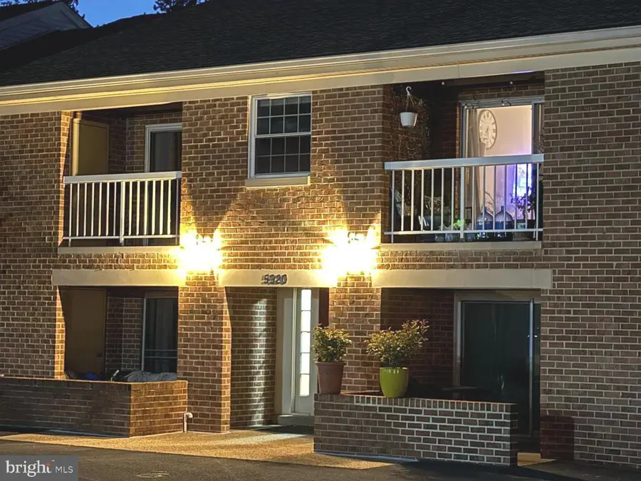 5920 Cove Landing Rd #301, Burke, VA 22015 - #2