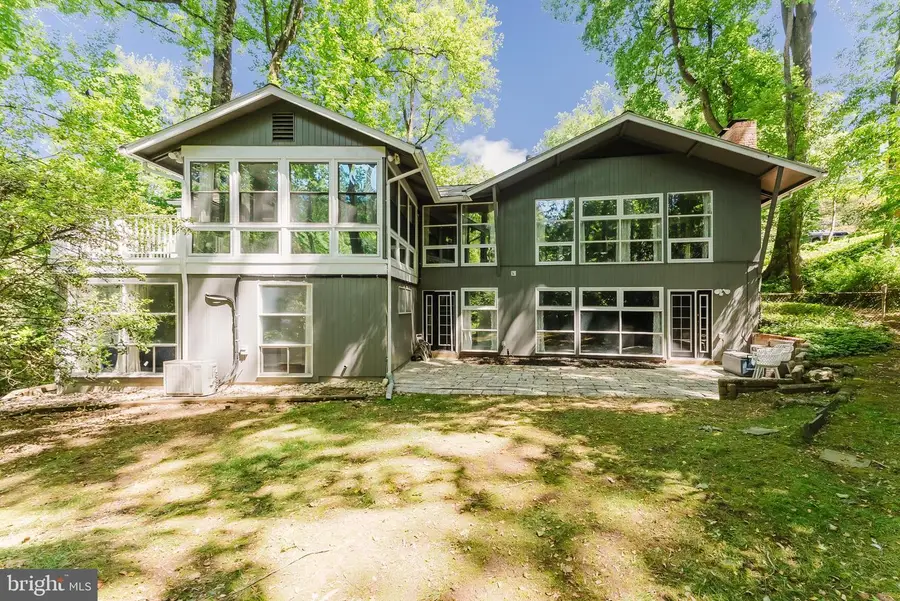 6543 Jay Miller Dr, Falls Church, VA 22041 - #3
