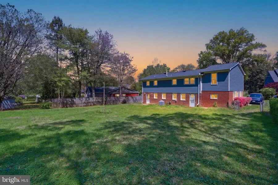 6917 Jenkins Ln, Falls Church, VA 22043 - #2