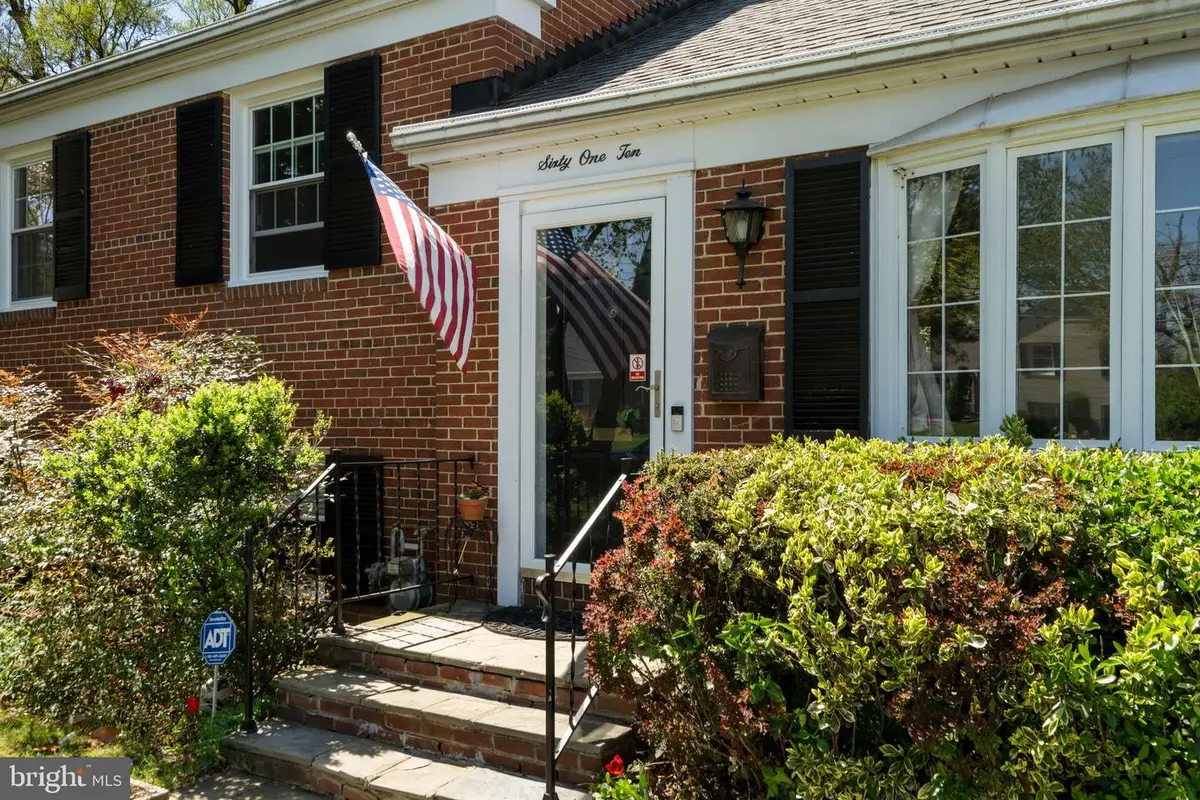 6110 Dorchester St, Springfield, VA 22150 - #1