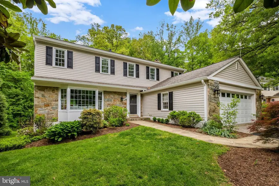 9321 Tovito Dr, Fairfax, VA 22031 - #2