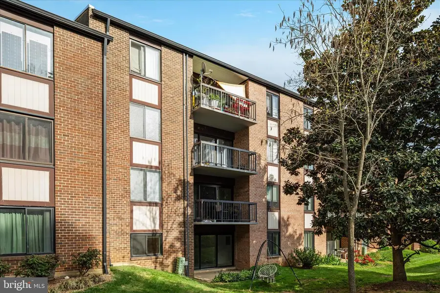 9702 Kingsbridge Dr #003, Fairfax, VA 22031 - #2