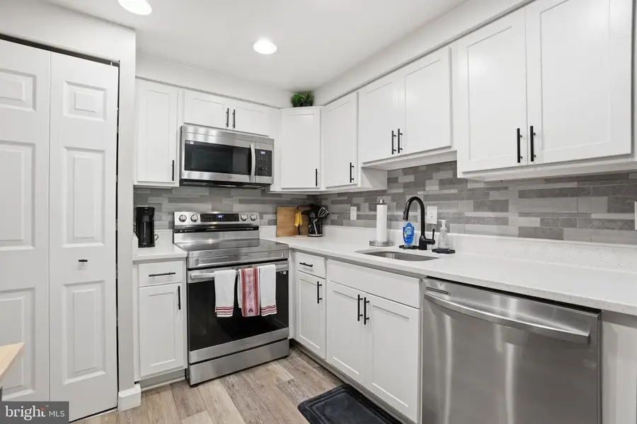 7680 Tremayne Pl #110, McLean, VA 22102 - #2