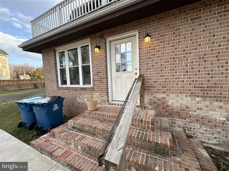 6309 Steinway St, Alexandria, VA 22315 - #2