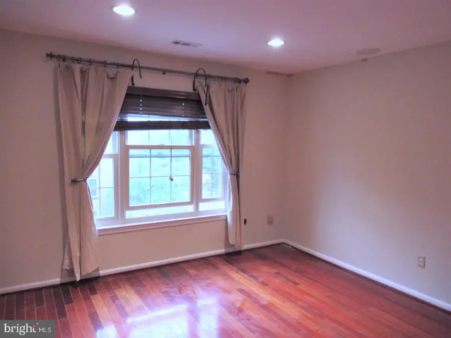 1433 Mclean Mews Ct, McLean, VA 22101 - #3