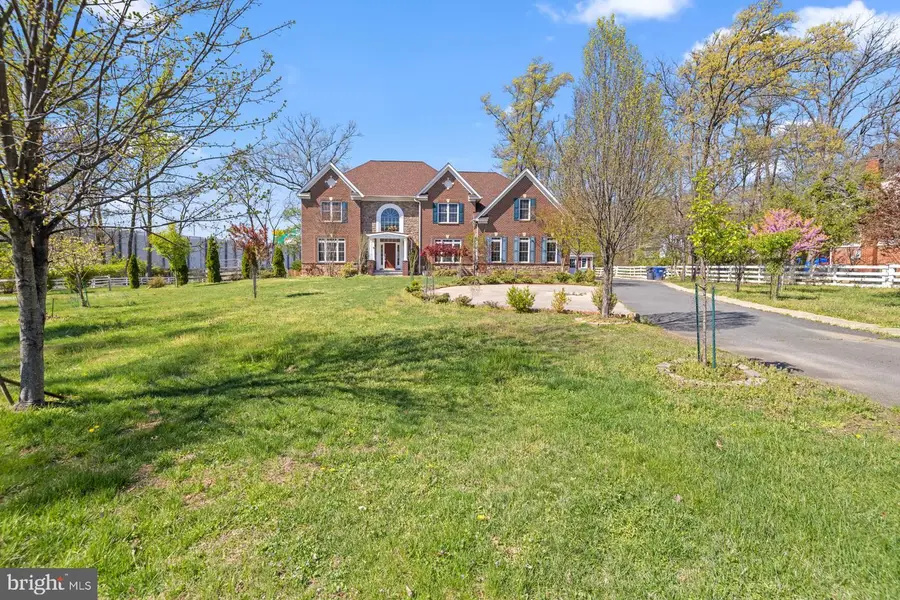 7934 Shreve Rd, Falls Church, VA 22043 - #3