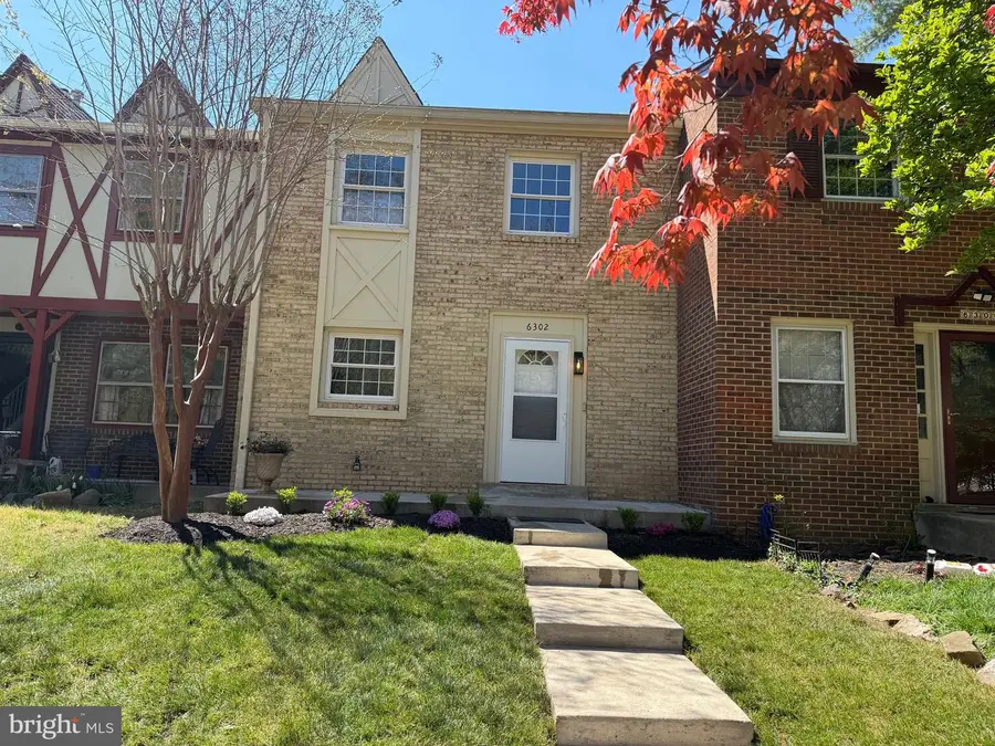 6302 Paddington Ln, Centreville, VA 20120 - #3