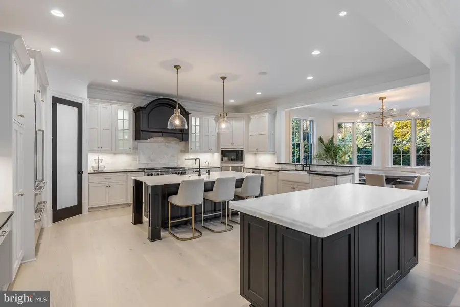 6704 Lupine Ln, McLean, VA 22101 - #2