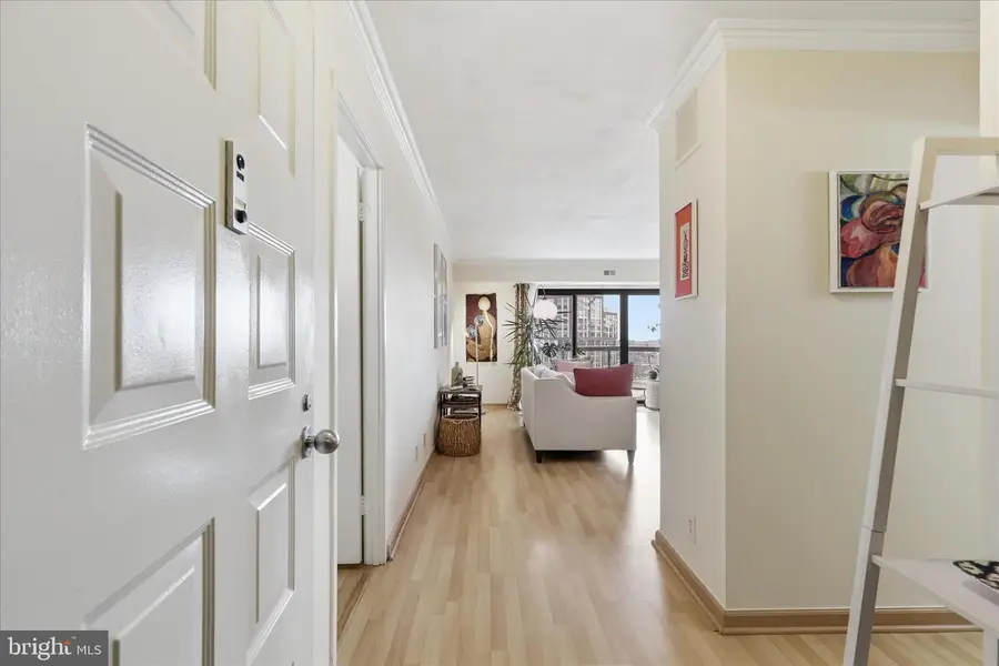 8360 Greensboro Dr #806, McLean, VA 22102 - #2