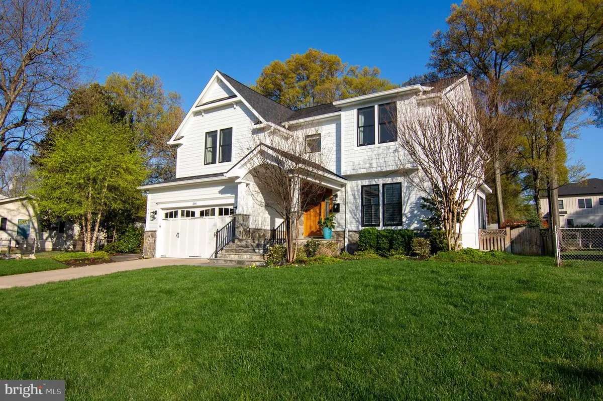 204 Battle St Sw, Vienna, VA 22180 - #1