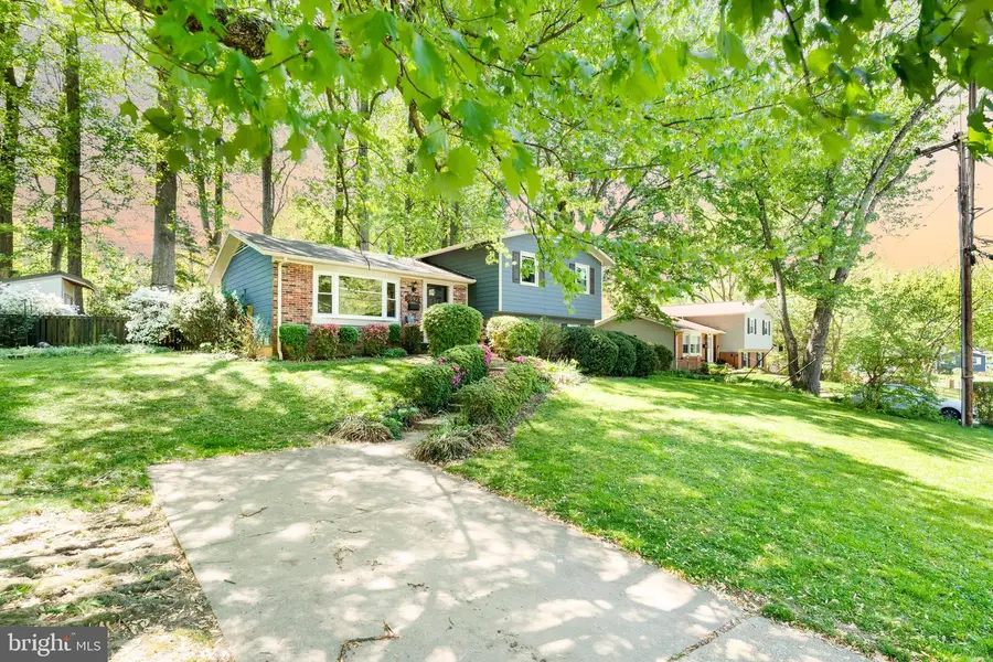 10927 Decatur Dr, Fairfax, VA 22030 - #3