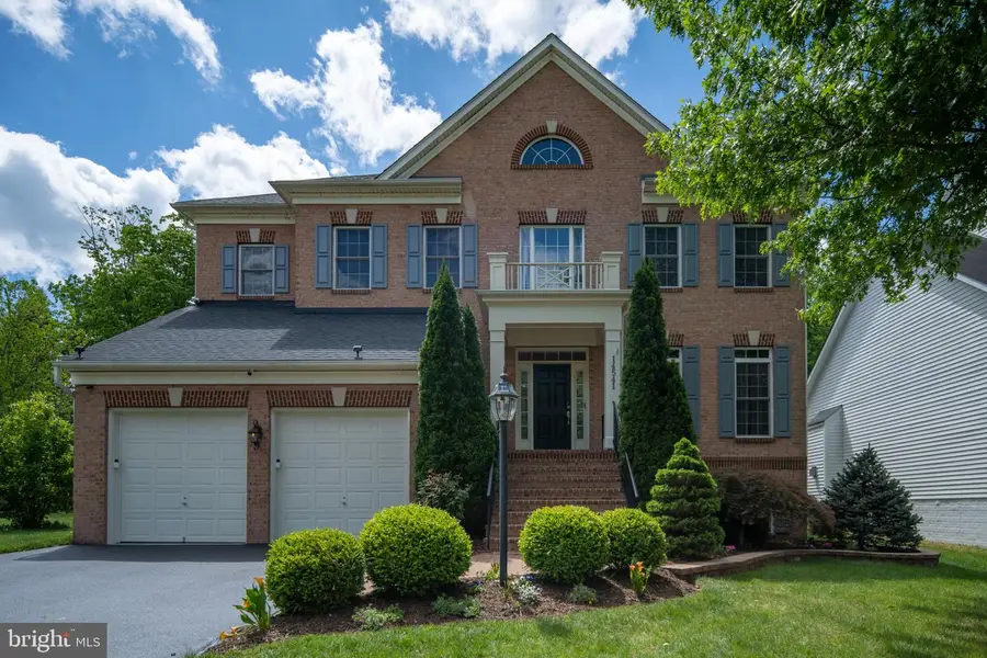 14541 Old Mill Rd, Centreville, VA 20121 - #2
