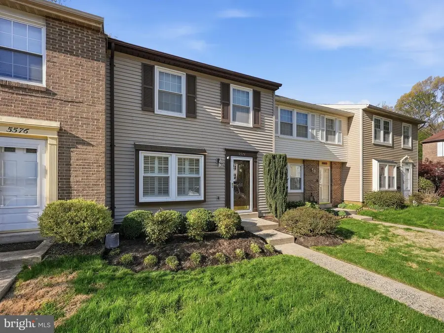 5574 Caithness Ct, Fairfax, VA 22032 - #2