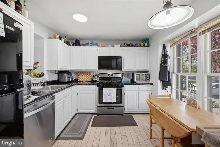 14434 Salisbury Plain Ct, Centreville, VA 20120 - #2