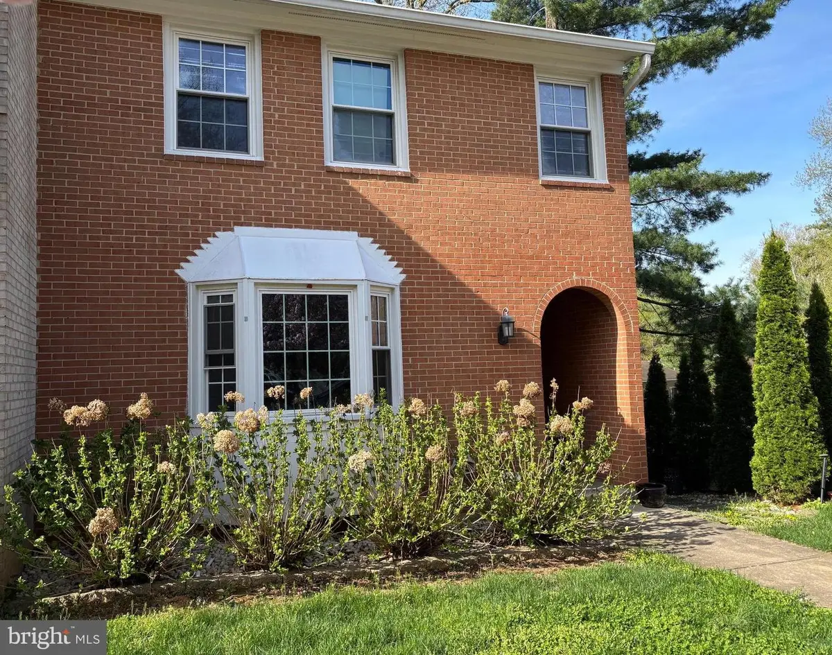 8361 Thompson Rd, Annandale, VA 22003 - #1