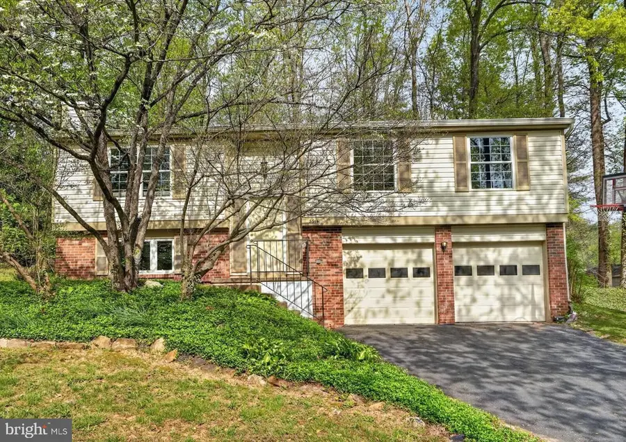 5914 Freds Oak Rd, Burke, VA 22015 - #2