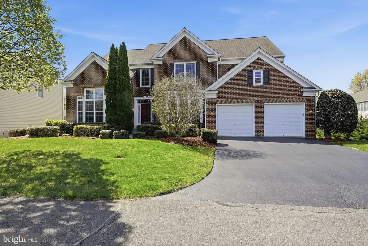 4909 Sammy Joe Dr, Fairfax, VA 22030 - #1