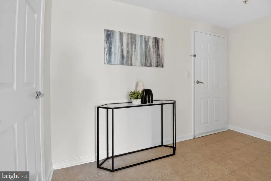 2726 Gallows Rd #216, Vienna, VA 22180 - #3