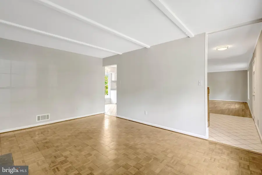 8314 Briar Creek Dr, Annandale, VA 22003 - #3