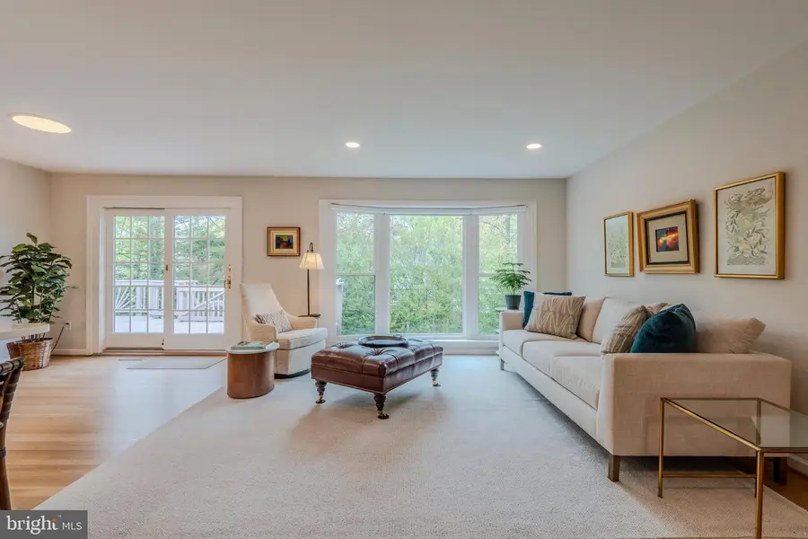 1706 Burning Tree Dr, Vienna, VA 22182 - #3