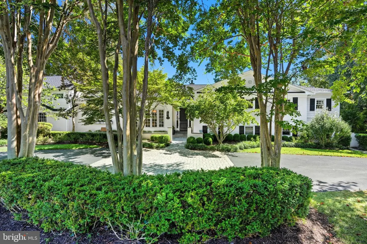 8455 Portland Pl, McLean, VA 22102 - #1