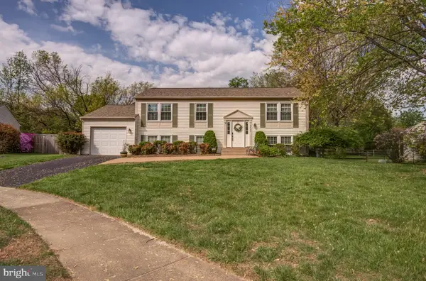 12609 Etruscan Dr, HERNDON, VA 20171