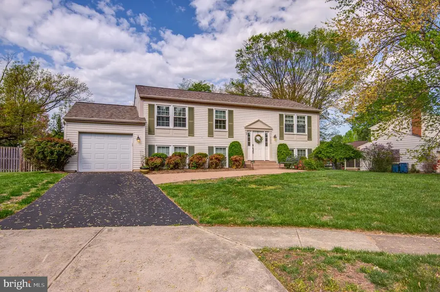 12609 Etruscan Dr, Herndon, VA 20171 - #2