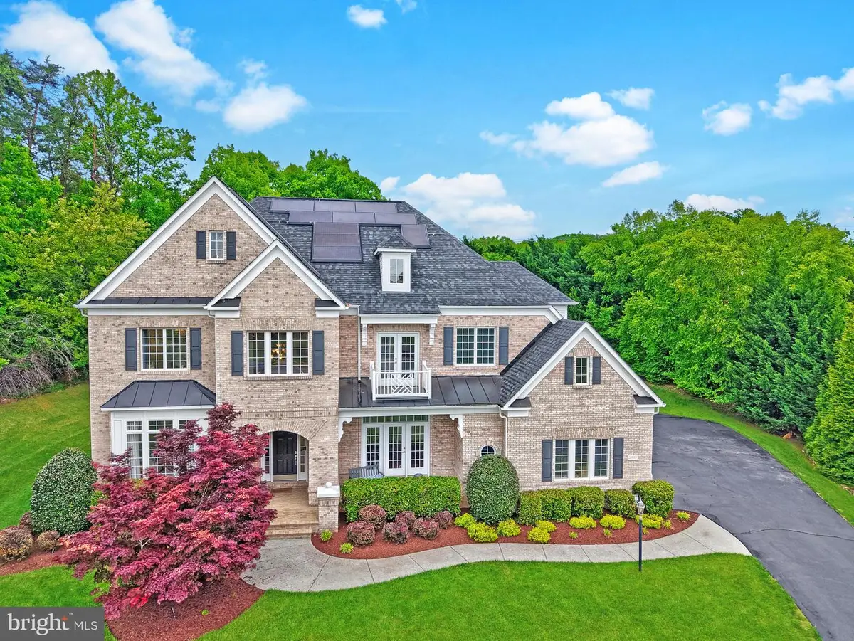 3431 Fawn Wood Ln, Fairfax, VA 22033 - #1