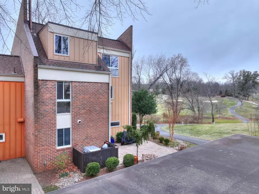 11460 Links Dr, Reston, VA 20190 - #2