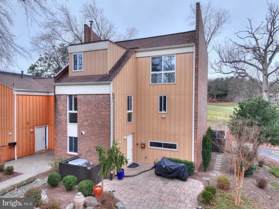 11460 Links Dr, Reston, VA 20190 - #3