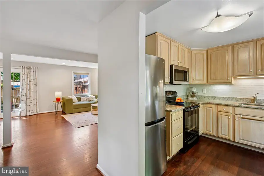3140 Ellenwood Dr, Fairfax, VA 22031 - #2