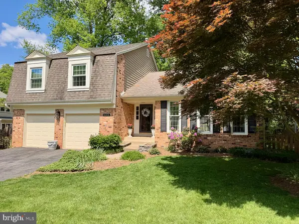 8608 Coral Gables Ln, VIENNA, VA 22182