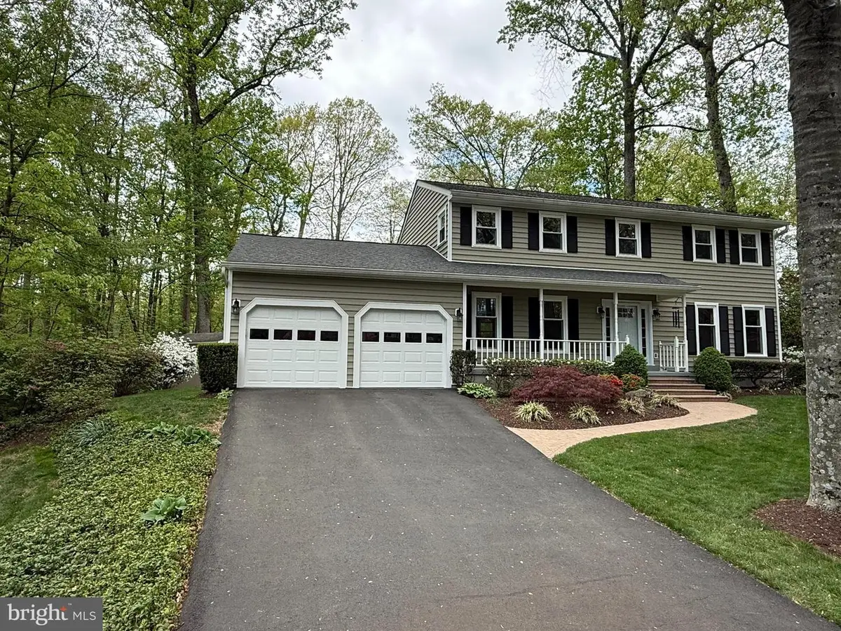 5810 Hall St, Burke, VA 22015 - #1