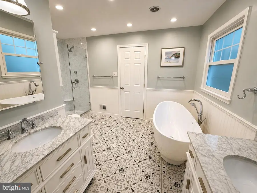 2003 Rampart Dr, Alexandria, VA 22308 - #2