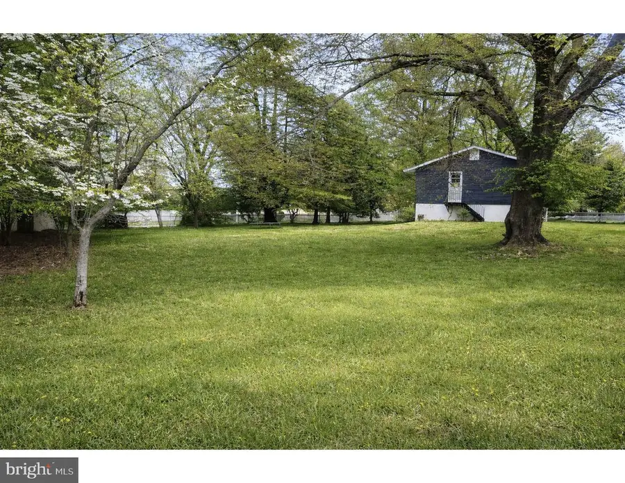 2465 Flint Hill Rd, Vienna, VA 22181 - #3