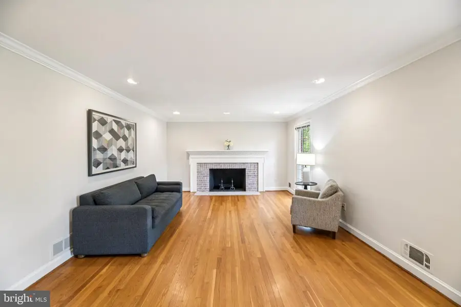 5817 Dawes Ave, Alexandria, VA 22311 - #2