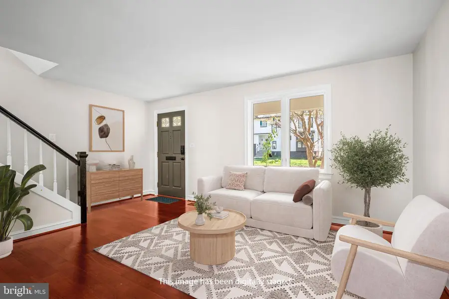 2238 Meridian St, Falls Church, VA 22046 - #3